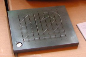 :de:ct2006:nagelbrett2.jpg